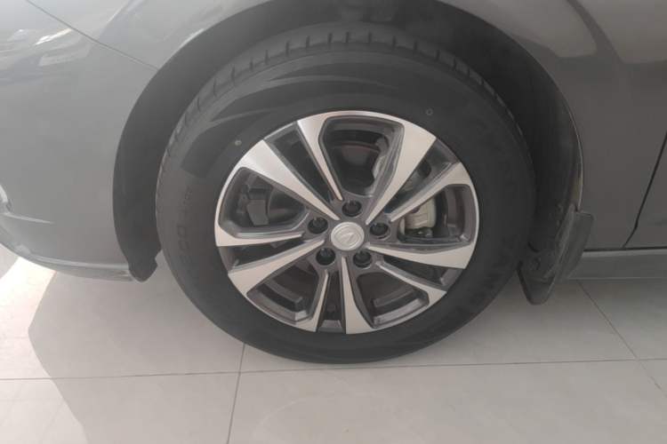 Used CHANGAN Eado 2022 PLUS 1.6L GDI CVT Luxury Model Left Front Wheel Hub