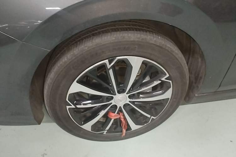 Used CHANGAN Eado 2022 PLUS Blue Whale NE 1.4T GDI DCT Flagship Edition Left Front Wheel Hub