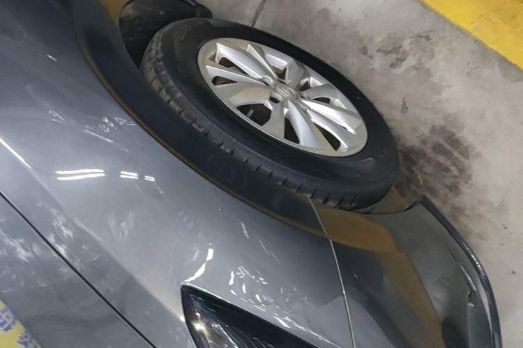 Used CHANGAN Eado 2022 PLUS 1.6L GDI Manual Elite Model Left Front Wheel Hub