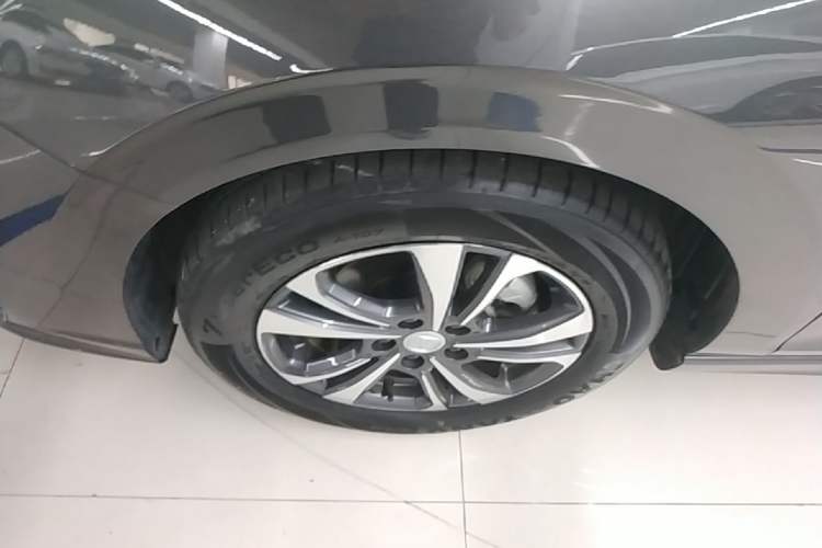 Used CHANGAN Eado 2022 PLUS Blue Whale NE 1.4T GDI DCT Prestige Edition Left Front Wheel Hub