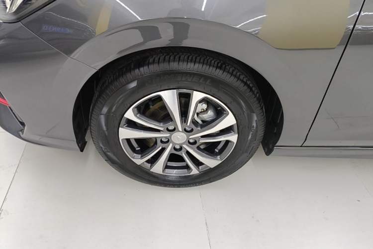 Used CHANGAN Eado 2022 PLUS Blue Whale NE 1.4T GDI DCT Prestige Edition Left Front Wheel Hub