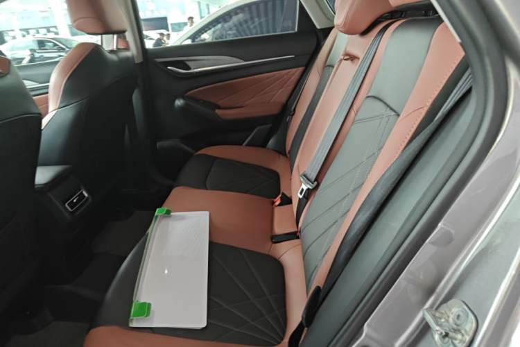 Used CHANGAN Eado 2022 PLUS Blue Whale NE 1.4T GDI DCT Flagship Edition Left Rear Seat