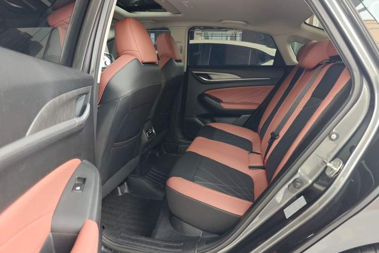 Used CHANGAN Eado 2022 PLUS Blue Whale NE 1.4T GDI DCT Prestige Edition Left Rear Seat