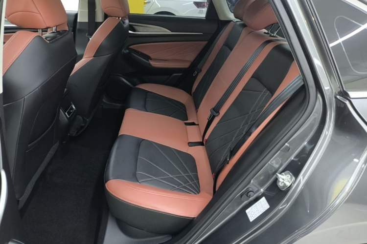 Used CHANGAN Eado 2022 PLUS Blue Whale NE 1.4T GDI DCT Prestige Edition Left Rear Seat
