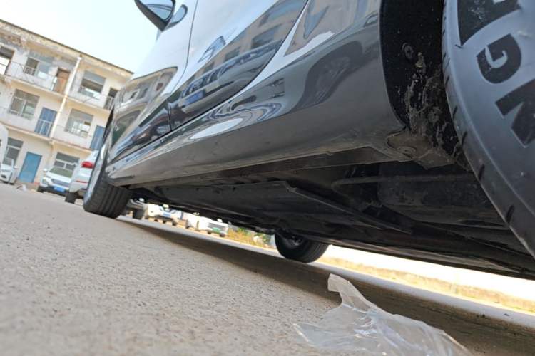 Used CHANGAN Eado 2022 PLUS 1.6L GDI Manual Elite Model Left Side Sill