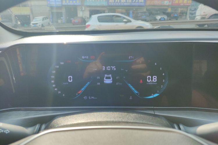 Used CHANGAN Eado 2022 PLUS 1.6L GDI Manual Luxury Model Odometer Close Up