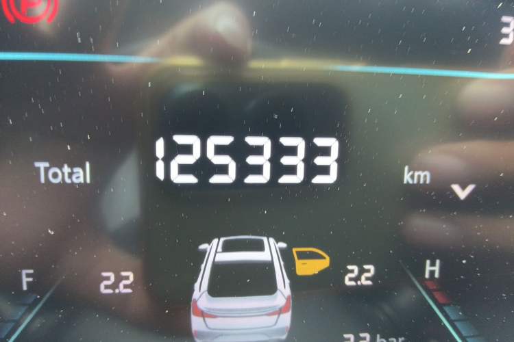 Used CHANGAN Eado 2022 PLUS Blue Whale NE 1.4T GDI DCT Prestige Edition Odometer Close Up