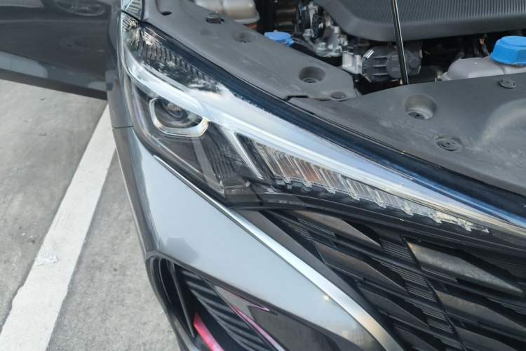 Used CHANGAN Eado 2022 PLUS Blue Whale NE 1.4T GDI DCT Prestige Edition Right Front Headlight