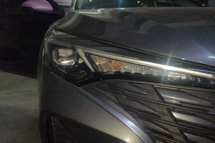 Used CHANGAN Eado 2022 PLUS Blue Whale NE 1.4T GDI DCT Flagship Edition Right Front Headlight