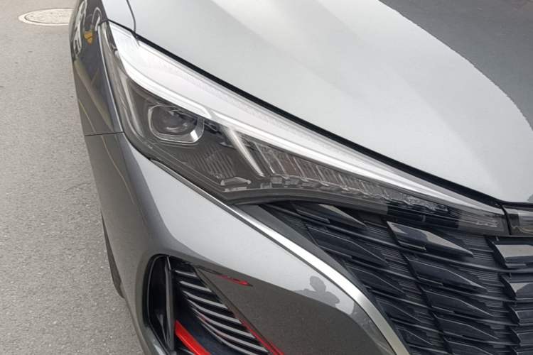 Used CHANGAN Eado 2022 PLUS Blue Whale NE 1.4T GDI DCT Prestige Edition Right Front Headlight