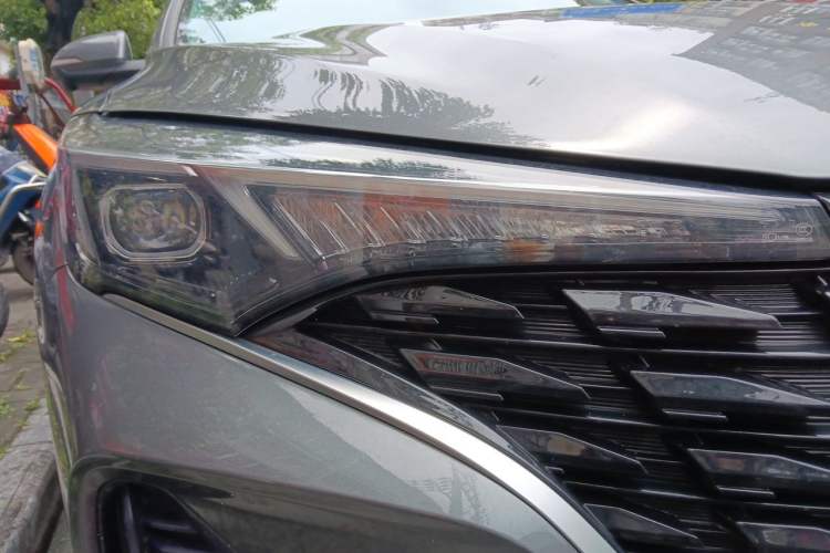 Used CHANGAN Eado 2022 PLUS Blue Whale NE 1.4T GDI DCT Prestige Edition Right Front Headlight
