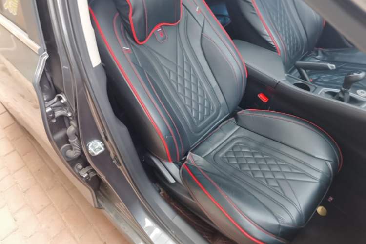Used CHANGAN Eado 2022 PLUS 1.6L GDI Manual Luxury Model Right Front Seat