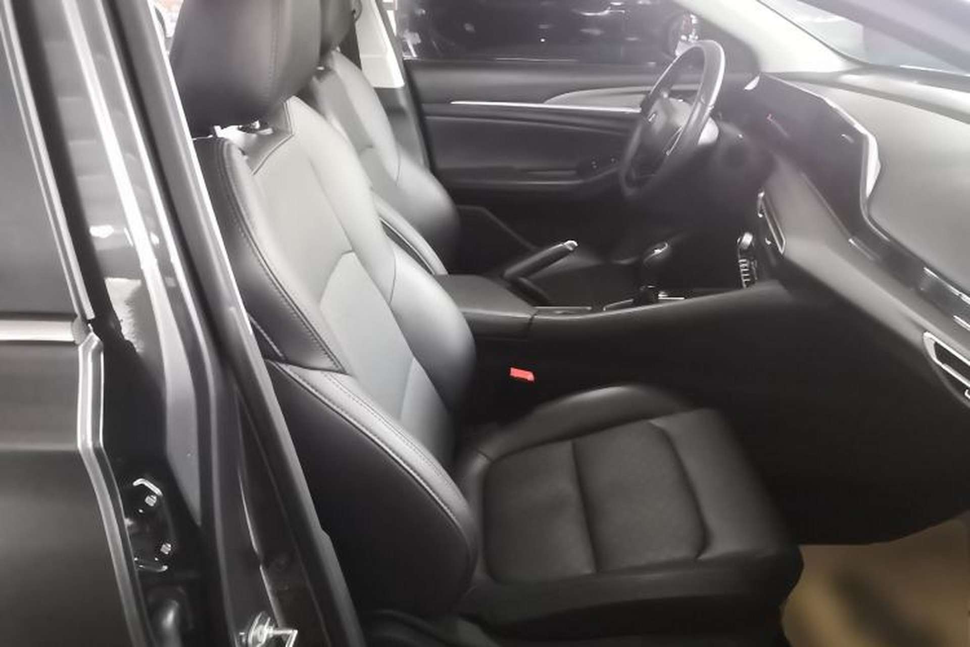 Used CHANGAN Eado 2022 PLUS 1.6L GDI Manual Luxury Model Right Front Seat