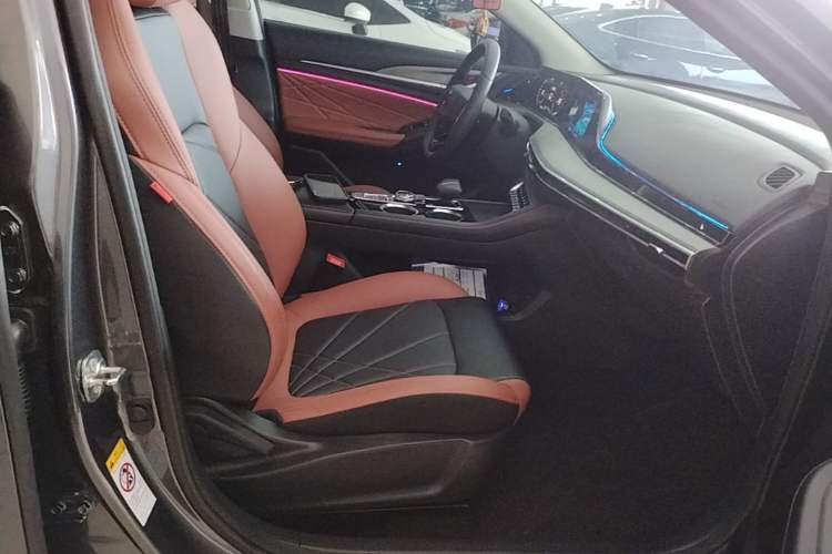 Used CHANGAN Eado 2022 PLUS Blue Whale NE 1.4T GDI DCT Prestige Edition Right Front Seat