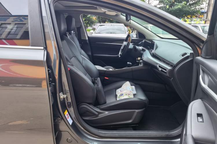 Used CHANGAN Eado 2022 PLUS 1.6L GDI CVT Luxury Model Right Front Seat