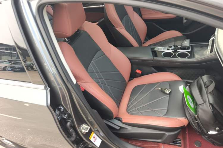 Used CHANGAN Eado 2022 PLUS Blue Whale NE 1.4T GDI DCT Prestige Edition Right Front Seat