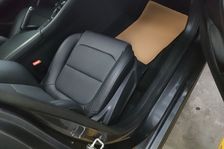 Used CHANGAN Eado 2022 PLUS 1.6L GDI Manual Elite Model Right Front Seat