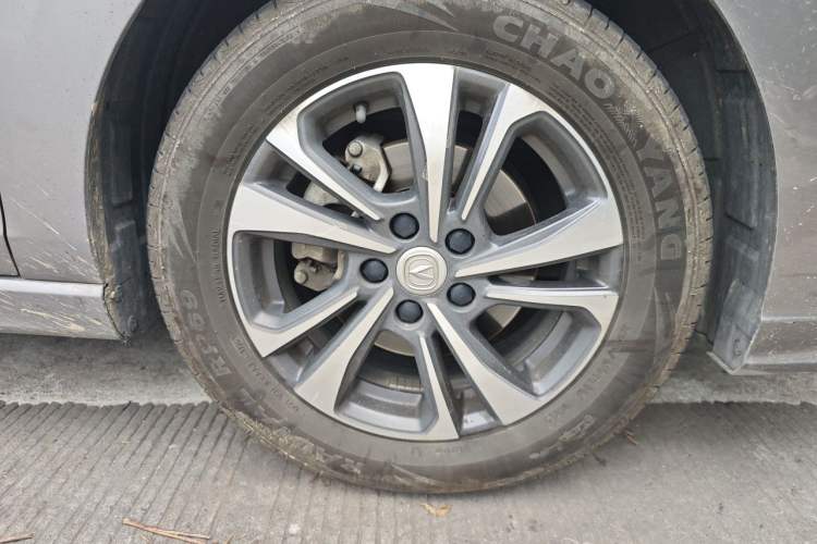 Used CHANGAN Eado 2022 PLUS Blue Whale NE 1.4T GDI DCT Prestige Edition Right Front Wheel Hub