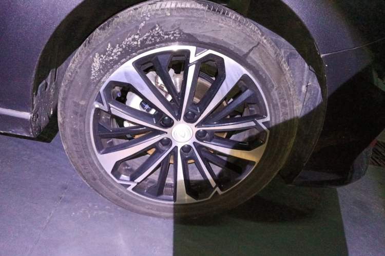 Used CHANGAN Eado 2022 PLUS Blue Whale NE 1.4T GDI DCT Flagship Edition Right Front Wheel Hub