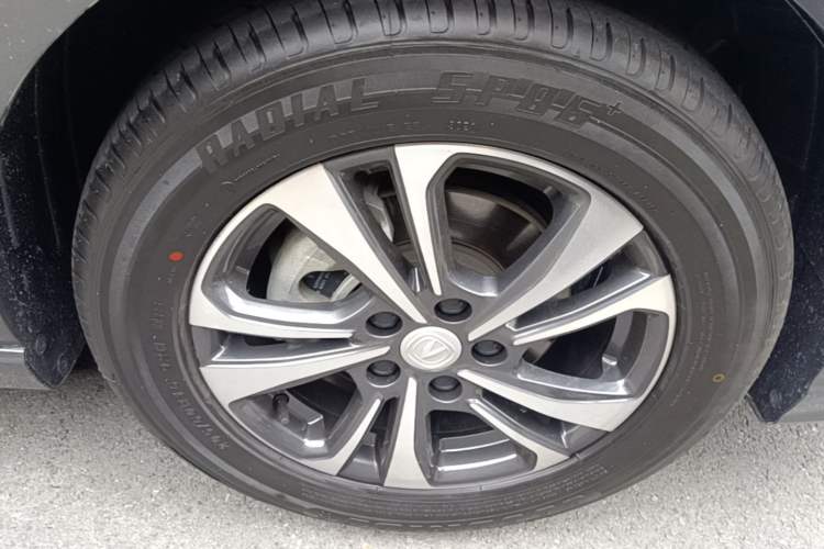 Used CHANGAN Eado 2022 PLUS Blue Whale NE 1.4T GDI DCT Prestige Edition Right Front Wheel Hub