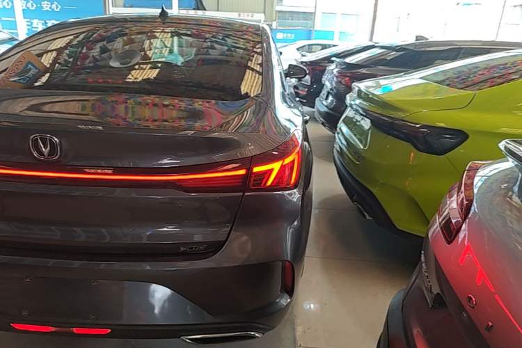 Used CHANGAN Eado 2022 PLUS Blue Whale NE 1.4T GDI DCT Flagship Edition Right Rear Taillight