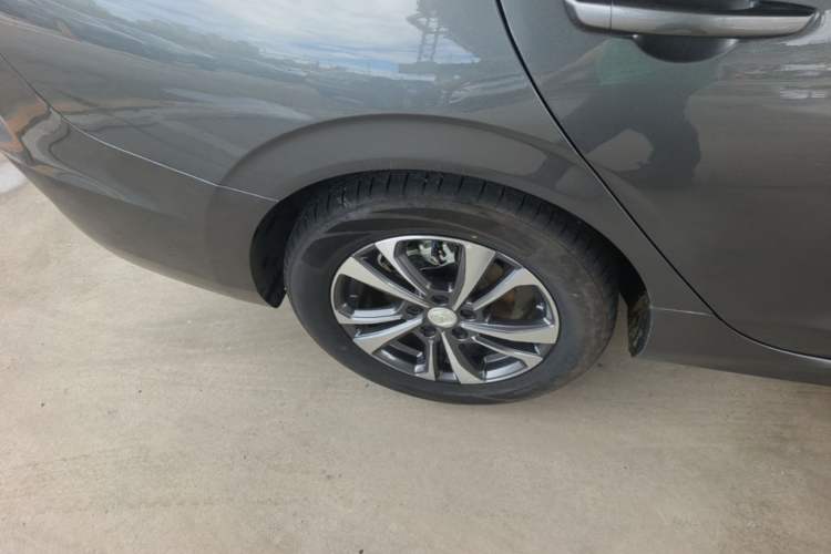 Used CHANGAN Eado 2022 PLUS Blue Whale NE 1.4T GDI DCT Prestige Edition Right Rear Wheel Hub