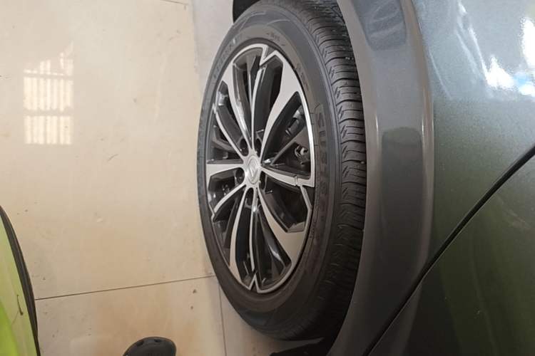 Used CHANGAN Eado 2022 PLUS Blue Whale NE 1.4T GDI DCT Flagship Edition Right Rear Wheel Hub