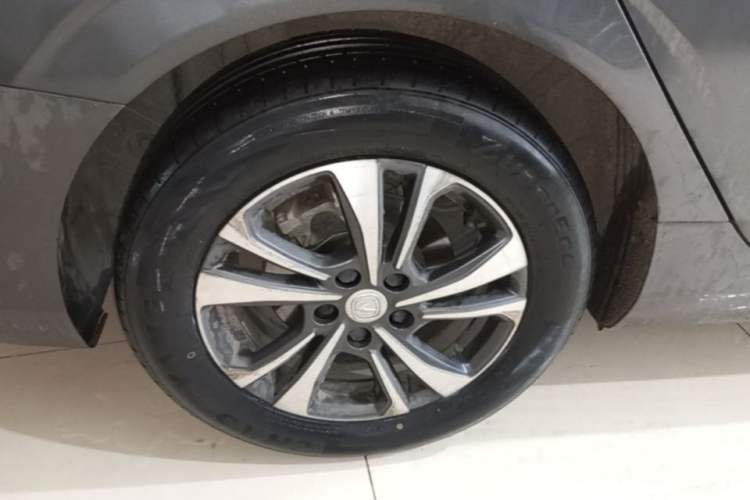 Used CHANGAN Eado 2022 PLUS Blue Whale NE 1.4T GDI DCT Prestige Edition Right Rear Wheel Hub