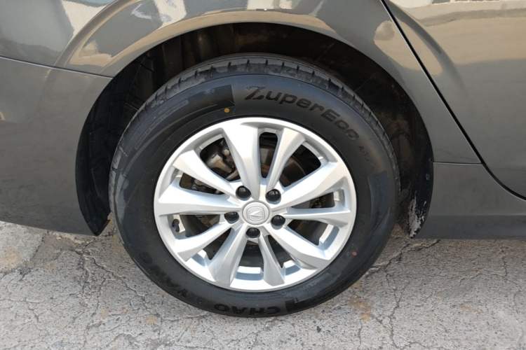 Used CHANGAN Eado 2022 PLUS 1.6L GDI Manual Elite Model Right Rear Wheel Hub