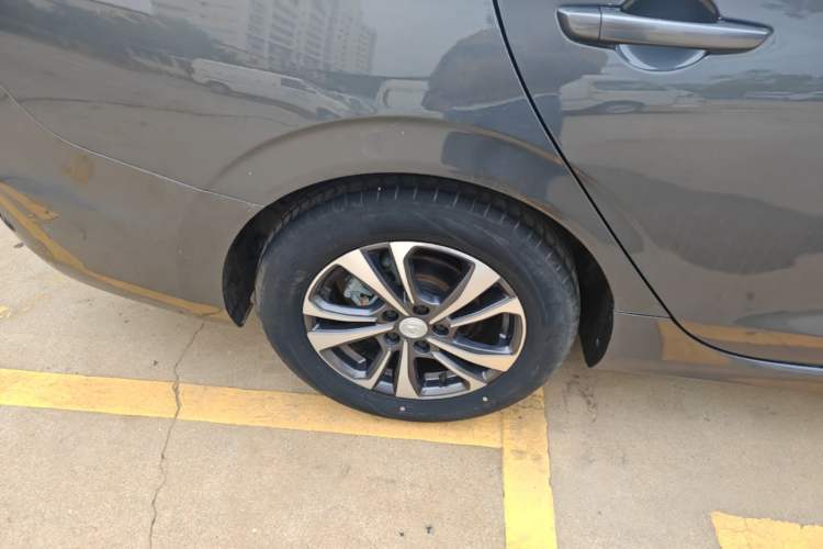 Used CHANGAN Eado 2022 PLUS 1.6L GDI Manual Luxury Model Right Rear Wheel Hub