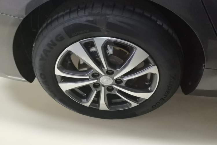 Used CHANGAN Eado 2022 PLUS Blue Whale NE 1.4T GDI DCT Prestige Edition Right Rear Wheel Hub