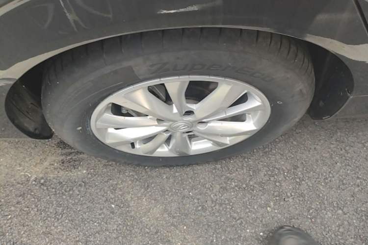 Used CHANGAN Eado 2022 PLUS 1.6L GDI Manual Elite Model Right Rear Wheel Hub