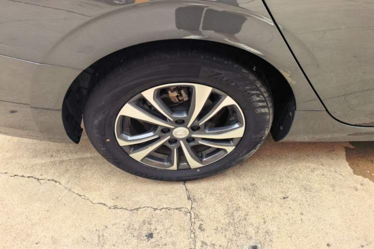 Used CHANGAN Eado 2022 PLUS 1.6L GDI CVT Luxury Model Right Rear Wheel Hub