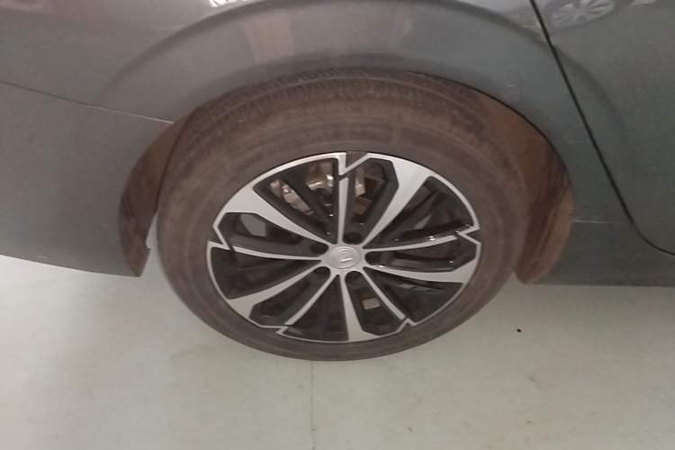 Used CHANGAN Eado 2022 PLUS Blue Whale NE 1.4T GDI DCT Flagship Edition Right Rear Wheel Hub
