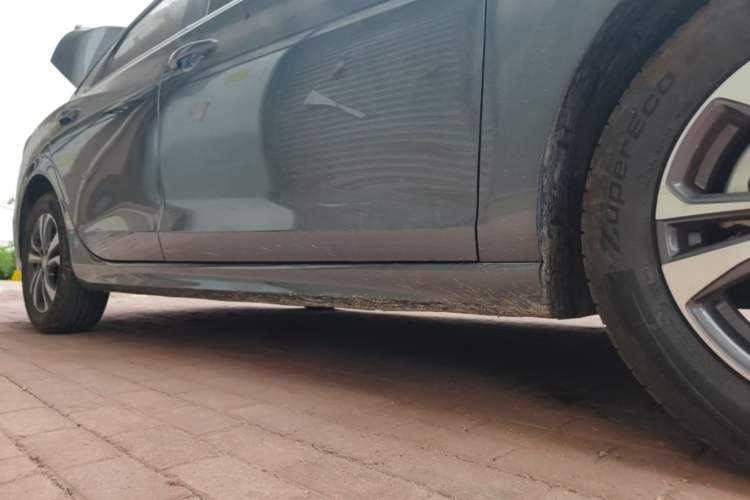 Used CHANGAN Eado 2022 PLUS 1.6L GDI Manual Luxury Model Right Side Sill