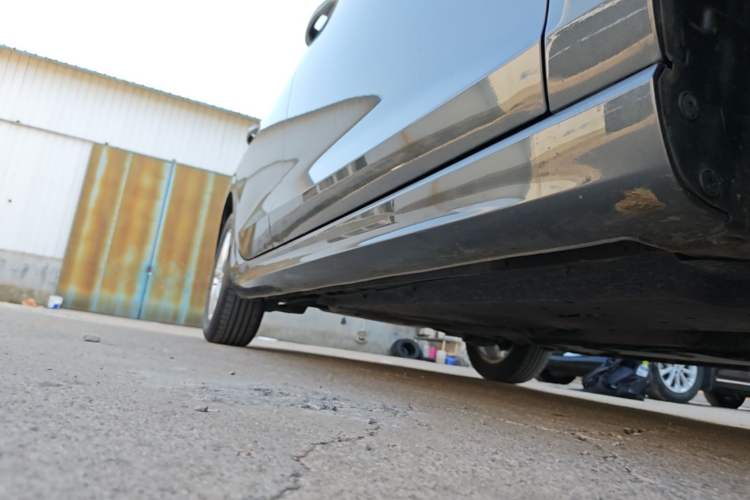 Used CHANGAN Eado 2022 PLUS 1.6L GDI Manual Elite Model Right Side Sill