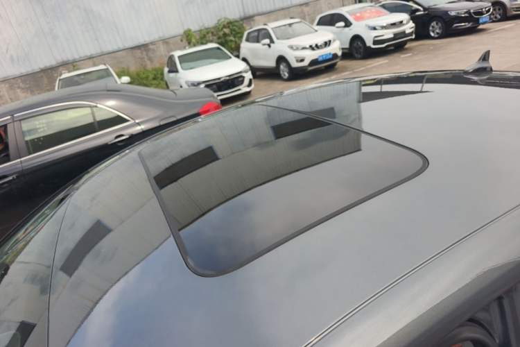 Used CHANGAN Eado 2022 PLUS Blue Whale NE 1.4T GDI DCT Prestige Edition Roof