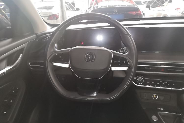 Used CHANGAN Eado 2022 PLUS 1.6L GDI Manual Luxury Model Steering Wheel