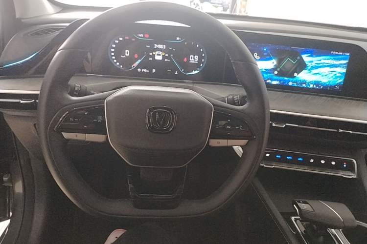 Used CHANGAN Eado 2022 PLUS Blue Whale NE 1.4T GDI DCT Prestige Edition Steering Wheel