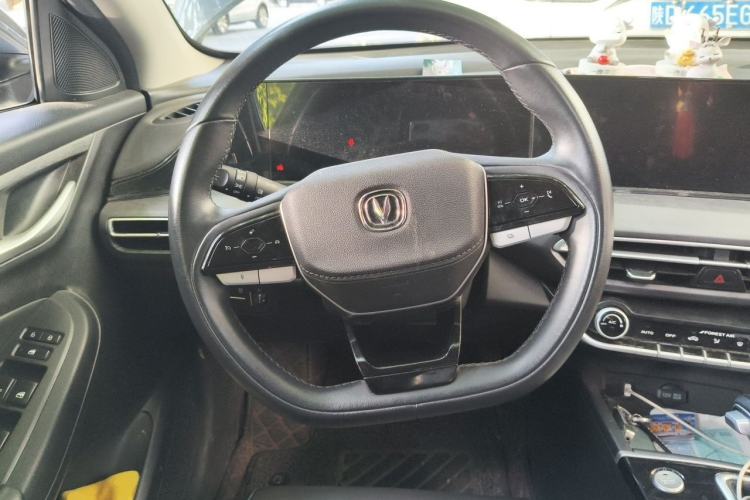 Used CHANGAN Eado 2022 PLUS 1.6L GDI CVT Luxury Model Steering Wheel