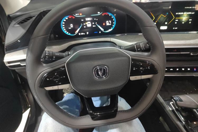 Used CHANGAN Eado 2022 PLUS Blue Whale NE 1.4T GDI DCT Prestige Edition Steering Wheel
