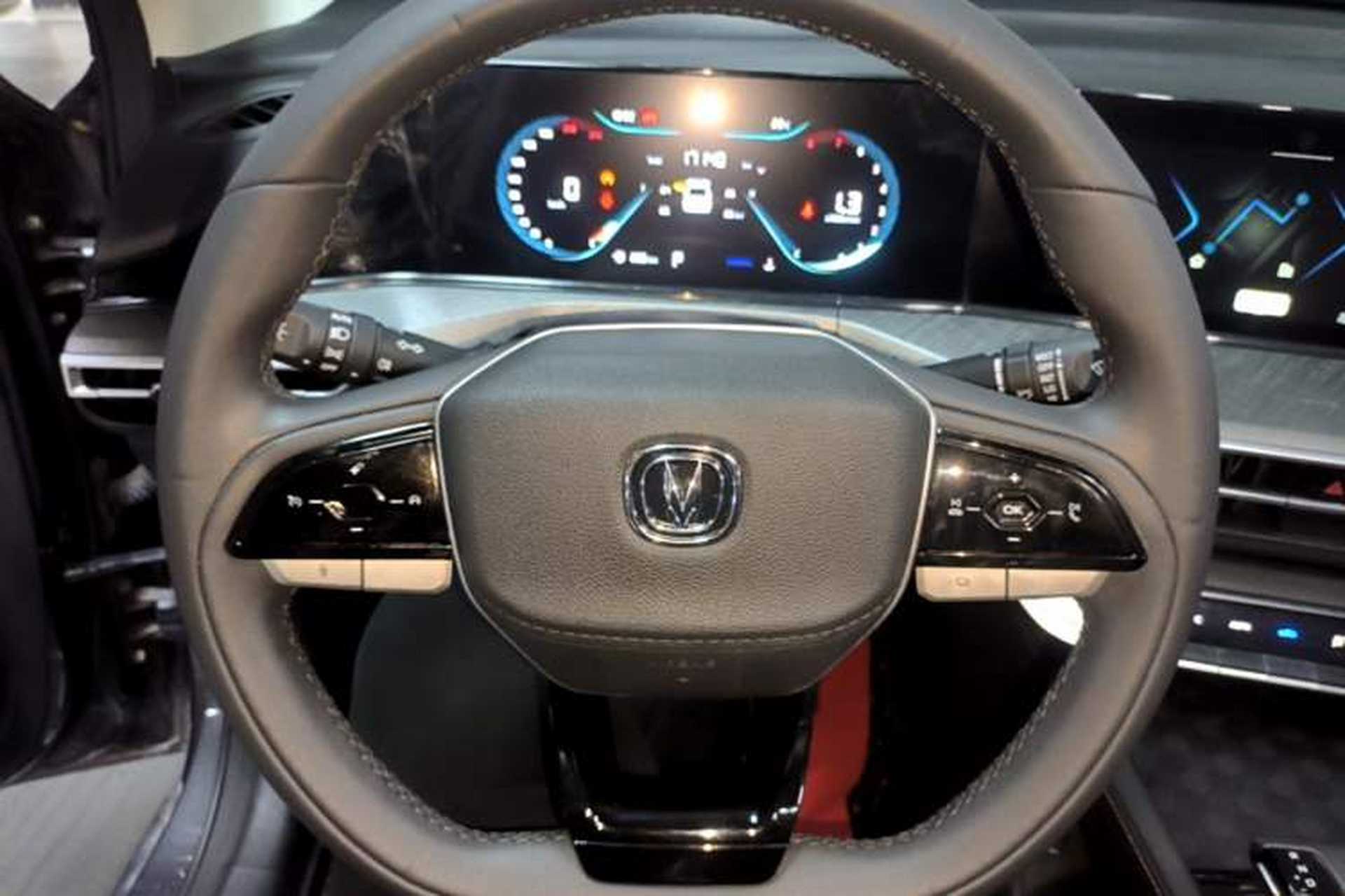 Used CHANGAN Eado 2022 PLUS Blue Whale NE 1.4T GDI DCT Prestige Edition Steering Wheel