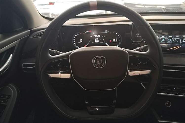 Used CHANGAN Eado 2022 PLUS 1.6L GDI CVT Elite Model Steering Wheel