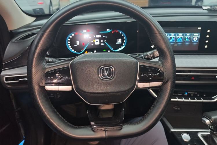 Used CHANGAN Eado 2022 PLUS 1.6L GDI CVT Elite Model Steering Wheel
