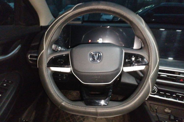 Used CHANGAN Eado 2022 PLUS 1.6L GDI Manual Elite Model Steering Wheel