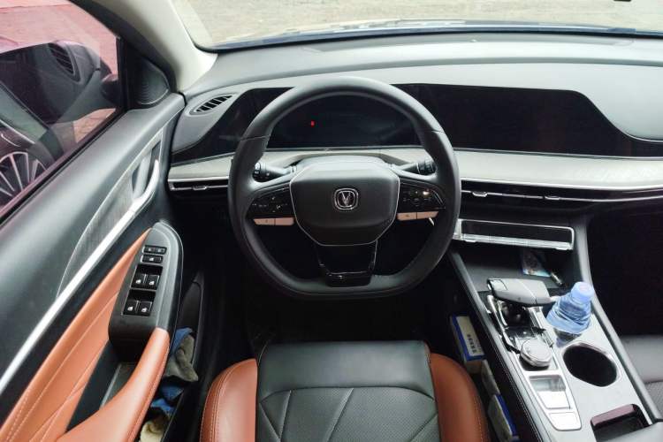 Used CHANGAN Eado 2022 PLUS Blue Whale NE 1.4T GDI DCT Prestige Edition Steering Wheel