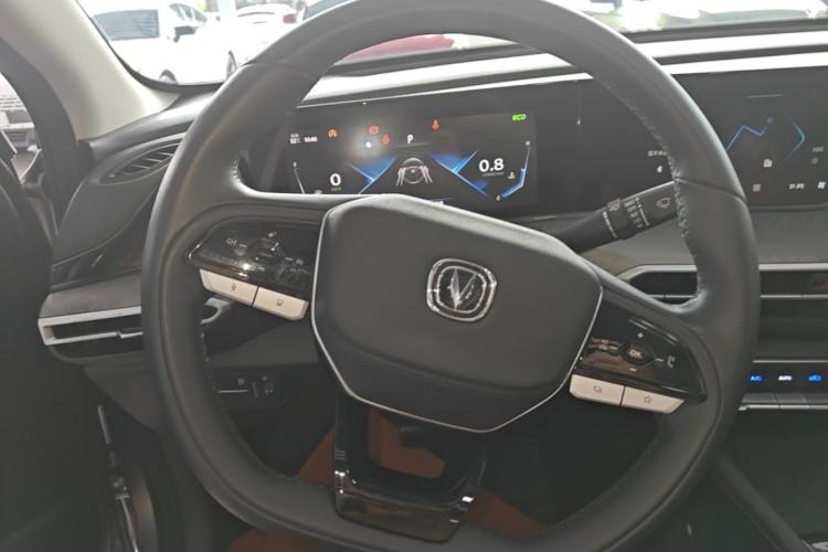 Used CHANGAN Eado 2022 PLUS Blue Whale NE 1.4T GDI DCT Flagship Edition Steering Wheel