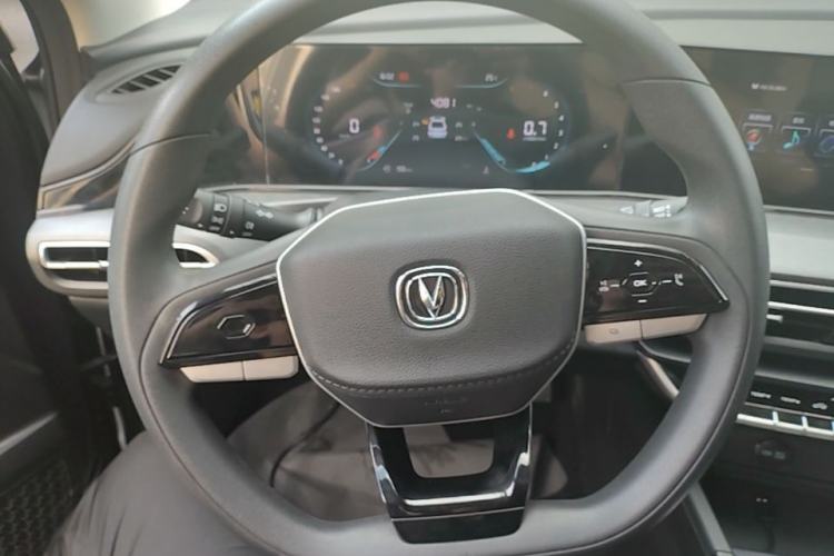 Used CHANGAN Eado 2022 PLUS 1.6L GDI Manual Elite Model Steering Wheel