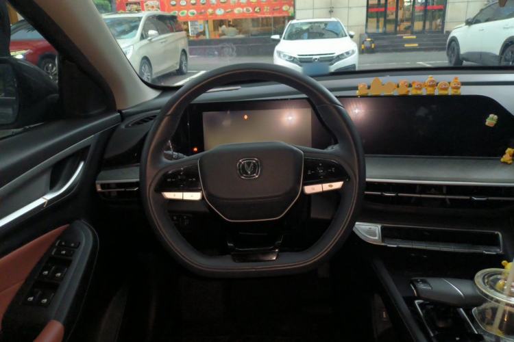 Used CHANGAN Eado 2022 PLUS Blue Whale NE 1.4T GDI DCT Flagship Edition Steering Wheel