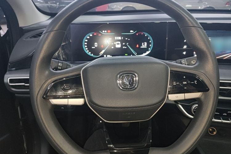 Used CHANGAN Eado 2022 PLUS 1.6L GDI Manual Elite Model Steering Wheel
